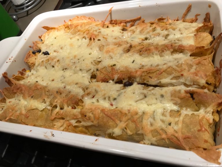 Read more about the article Chicken Enchiladas